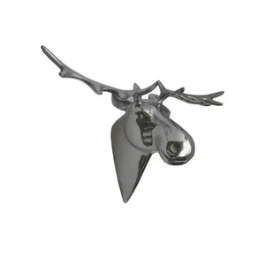 Moderna Decoración de Pared, Figura de Ciervo/Gazela de Aluminio, Estatua Metálica Artesanal Moldeada - Product Image 1