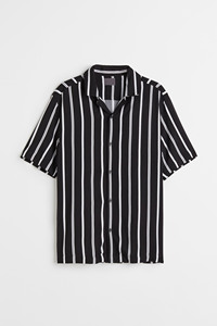Reasonable Price New Fashion 100% Polyester Satin <b>Short</b> <b>Sleeve</b> Lapel <b>Button</b> <b>up</b> Breathable Formal Style Custom logo Casual Shirt - Product Image 4