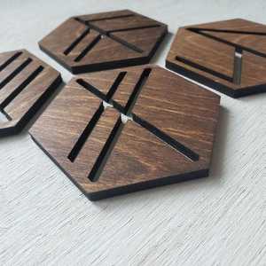 Juego de posavasos de madera con diseño de hoja de Monstera, estilo tropical, madera oscura, para bebidas, tazas de café, protección de superficies de mesa - Product Image 6