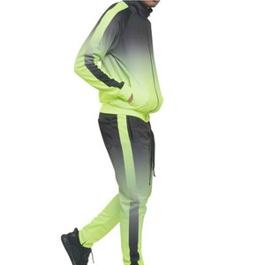 Conjunto Deportivo Sublimado con Degradado Negro Obsidiana Neón Lima Premium para Hombre |   Chaqueta Deportiva Sólida de Maternidad y Pantalones Jogger |   Gimnasio - Product Image 2