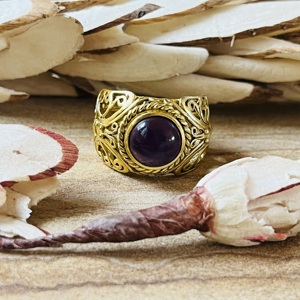 Nouvelle Bague Papillon en Améthyste à Mouvement Rapide, en Laiton Plaqué Or 18 carats avec Texture Filigrane, Vente en Gros pour Femmes - Product Image 1