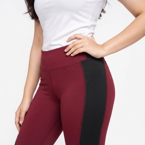 Women <b>Capri</b> <b>Legging</b> Made With Soft Stretch Fabric Lightweight Design High Waist Construction Breathable Structure Comfortable - Product Image 5