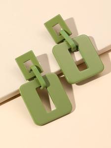 Boucles d'oreilles pour femmes en résine de luxe, motif Fée Amour, faites à la main, brillantes, modernes, avec motif MODEL, design personnalisable - Product Image 2