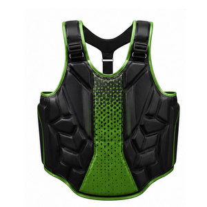 Protection de poitrine en cuir rembourré, robuste, écologique et légère pour la boxe, le MMA, le kickboxing, la lutte et les arts martiaux - Product Image 1