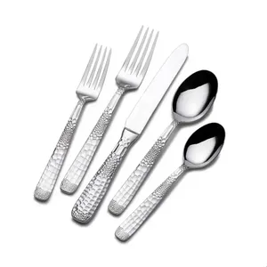 Juego de cubiertos metálicos multiusos con tenedor, cuchara, cuchillo y cuchara para postre para comidas diarias y fiestas - Product Image 3