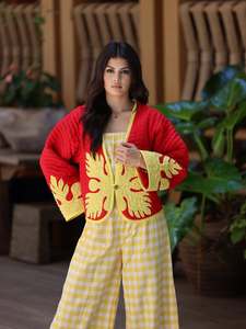 เสื้อแจ็คเก็ตฮาวายทรงครอป ปักลายใบไม้เขตร้อนสีแดงเหลืองสดใส แขนยาว ติดกระดุมเม็ดเดียว คอวี เสื้อคลุมตัวนอกสำหรับผู้หญิง - Product Image 4