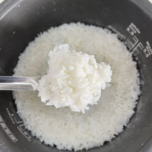 Old Crop 6 Mois Jasmin Riz Basmati Aromatique Vilaconic Millers Texture Douce Toucher Parfumé par Mme Jenny Doan - Product Image 1