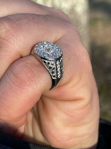 Anillo de compromiso unisex con incrustaciones de diamantes simulados, chapado en rodio, plata de ley 925, estilo hip hop, para aniversario o boda. - Product Image 3