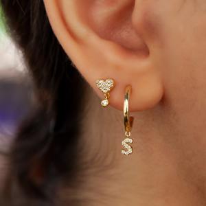 Boucles d'oreilles de luxe en or massif 14K, motif cœur serti de diamants micro-pavé, cadeau élégant pour fête de remise de diplôme - Product Image 6