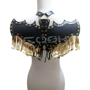 Arnés de Cuero Estilo Gótico con Alas de Murciélago, Flecos Dorados y Detalles Tachonados - Product Image 1