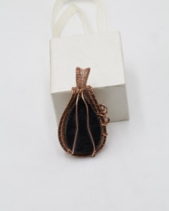 Pendentif en améthyste naturelle AAA+++ avec enroulement en fil de cuivre, bijoux en pierres précieuses faits à la main, taille libre, pendentif en cristal de guérison - Product Image 2