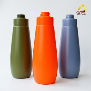 Bouteille en plastique HDPE OEM 800ml avec impression de logo personnalisé du Vietnam pour l'emballage de gel douche, lotion, shampooing et revitalisant - Product Image 1