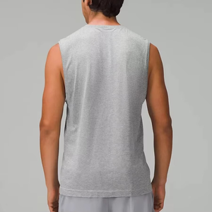 เสื้อกล้ามถักคอโอสีเทาสำหรับผู้ชาย ระบายอากาศได้ดี ทรงพอดีตัว สวมใส่สบาย - Product Image 2