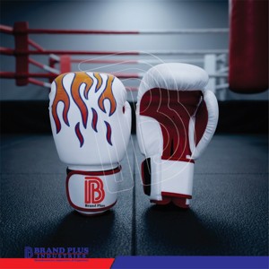 ถุงมือชกมวย Brand Plus รุ่นใหม่ ดีไซน์ Fire Training Flame หนัง PU  โลโก้สั่งทำได้ ระบายอากาศได้ดี น้ำหนักเบา ปรับขนาดได้ เหมาะสำหรับกิจกรรมกลางแจ้ง - Product Image 2