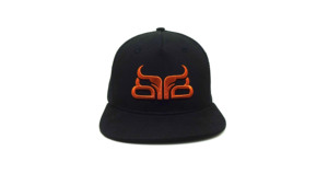Gorra Trucker Negra de 5 Paneles con Logo Personalizado al por Mayor, Bordado Lateral y Diseño 3D Naranja BAREDOWN - Product Image 2