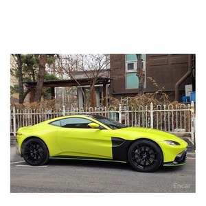 Aston Martin Vantage 4.0 V8 Coupé, Modelo Octubre 2019, con 73,000 km, Caja de Cambios Automática, Volante a la Izquierda, Asientos de Cuero - Product Image 3