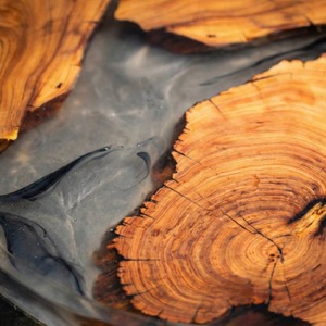 Bandeja Decorativa de Madera con Incrustaciones de Resina para Mesa de Centro, Exhibición, Servicio y Decoración del Hogar, Disponible al Mejor Precio - Product Image 4