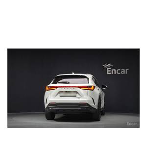 Lexus NX Premium 2024 con Cámara Trasera, Asientos de Cuero, Volante a la Izquierda - 17,632 km, 12 Meses de Garantía - Product Image 4