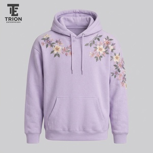 Sudadera con capucha bordada para hombre, elegante y cómoda, combina tela acogedora con bordados detallados y comodidad moderna para atuendos casuales diarios y viajes. - Product Image 4
