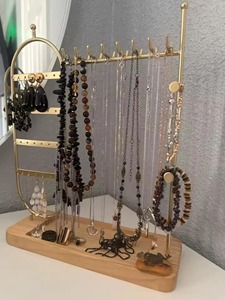 Organizador de Joyas de Estilo Moderno para Pendientes, Anillos, Collares y Accesorios, y Organizador de Exhibición de Regalos Hecho a Mano en India - Product Image 6