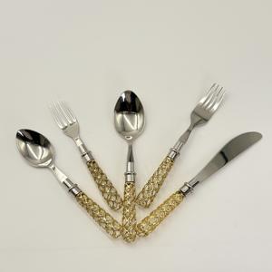 Ensemble de couverts en acier inoxydable poli miroir de style unique, 5 pièces avec manche doré, ensemble de couverts miroir pour mariage - Product Image 4