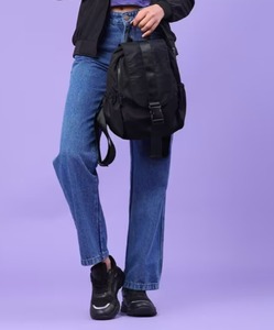Jean en denim noir déchiré aux genoux, coupe ajustée, éco-responsable, style vintage, coupe classique pour femme - Product Image 5