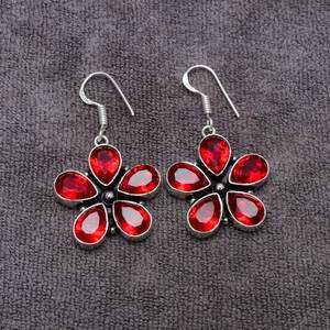 Boucles d'oreilles fleur de grenat faites à la main, argent sterling 925, bijoux en pierres précieuses, pierre rouge naturelle, boucles d'oreilles pour femmes, cadeau - Product Image 1