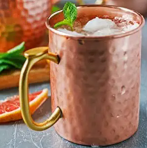 La taza de cobre es un artículo artesanal para beber hecho de cobre de alta calidad con un asa resistente de latón. - Product Image 5