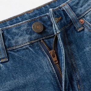 Shorts de mezclilla de cintura alta con borde deshilachado de primera calidad para mujer, diseño urbano, pierna corta, color personalizado, para atuendos casuales de verano - Product Image 4