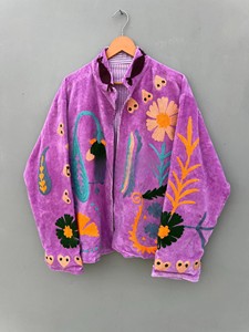 Veste en velours violet pour femme, artisanale, de luxe, élégante, pour l'hiver, vêtement d'extérieur élégant, cardigan à col haut ouvert sur le devant - Product Image 3