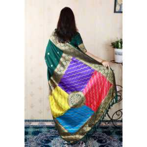 Sari en soie douce Banarasi Pallu Zari tissé avec Pallu Banarasi multicolore Couleur vert bouteille pour chemisiers et chemises pour femmes - Product Image 4