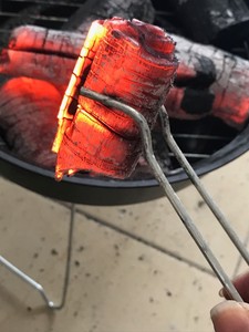 ถ่านไม้โกงกาง100% ไม้เนื้อแข็งผู้จัดจำหน่ายในเวียดนามโดยบริษัทไม้ไผ่คุณภาพสูงสำหรับเตาย่าง - Product Image 3