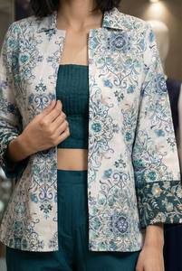 Conjunto Coordinado Premium de Satén Modal con Estampado Digital Tradicional para Mujer con Chaqueta Elegante y Pantalones de Crepé - Ideal para Bodas y Diwali - Product Image 2