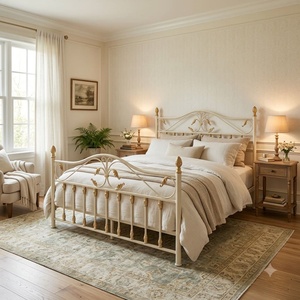 Lit plateforme Queen en fer forgé de qualité commerciale, style victorien, avec tête de lit réglable et revêtement en cuir, idéal pour hôtel - Product Image 4