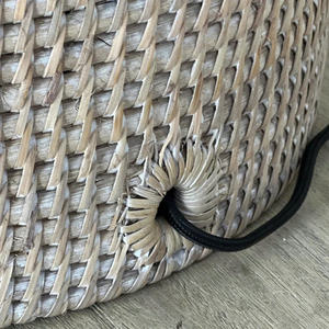 Lampe de table en rotin tissé à la main, forme ronde, lampe de chevet naturelle, décoration rustique bohème pour la maison, éclairage pour salon, chambre à coucher, hôtel - Product Image 6