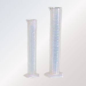 Cylindre gradué en polypropylène pour laboratoire, avec bec verseur et base hexagonale, pour usage en laboratoire - Product Image 3