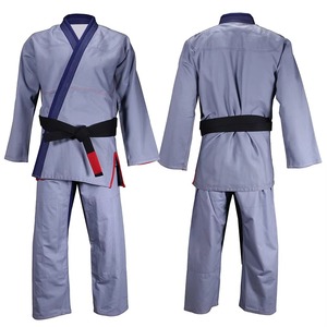 Uniforme de Karate de Último Diseño, 100% Algodón, Unisex para Adultos, Gris con Cinturón Negro, Uniforme Duradero para Artes Marciales Disponible para la Venta - Product Image 1