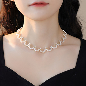 Collar Retro Francés Hecho a Mano con Perlas de Agua Dulce, Estilo Simple, Moda Ligera, Temperamento de Lujo, Popular en Internet - Product Image 1