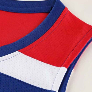 Uniforme de Baloncesto Premium para Hombre con Pantalones Cortos, Ropa Deportiva Ligera y Duradera, Perfecta para Atletas Jóvenes y Jugadores Adultos - Product Image 4