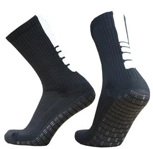 Chaussettes de sport de compression pour hommes, longueur mi-mollet, en tricot de spandex respirant, avec logo sur le bord, rayées, pour l'été - Product Image 5