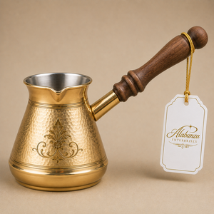 Alabanza Enterprises - Cafetera Turca Cezve de Cobre Martillado Vintage con Grabado Floral y Mango de Madera - Product Image 1