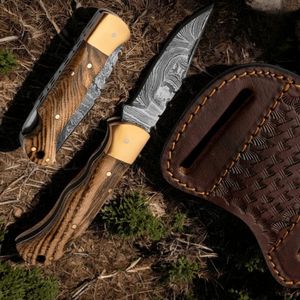 Cuchillos de Caza Plegables Decorativos con Mango de Madera Azul, Detalles de Remaches y Funda de Cuero Marrón para Caza, Camping y Senderismo - Product Image 1