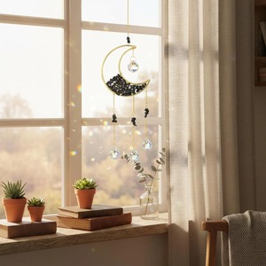 Décoration suspendue en cristal de lune, attrape-soleil parfait pour la réflexion de la lumière arc-en-ciel et l'aménagement intérieur paisible, fabriqué à la main en Inde - Product Image 4