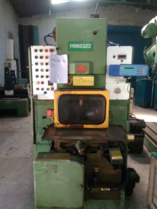 Moldeadora de Engranajes Helicoidales Hidráulica de Alta Velocidad Sykes V10B con Forma Personalizable - Product Image 3