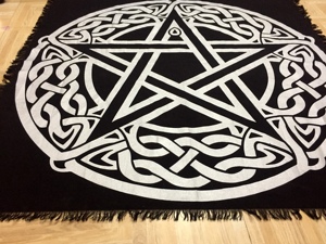 Nappe d'autel en coton 36 pouces pour Tarot, Arbre de Vie, Soleil, Lune, Pentagramme – Artisanat Indien pour Sorcellerie et Wicca - Product Image 5