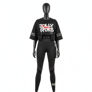 Conjunto de camiseta negra de algodón y spandex de 180 GSM premium para mujer y leggings con paneles, con logotipo personalizado serigrafiado. Conjuntos para mujer. - Product Image 6