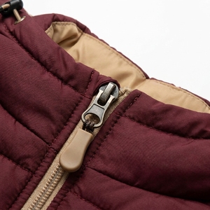 Veste matelassée à capuche bordeaux pour homme, veste d'hiver chaude et matelassée pour l'extérieur, veste légère imperméable One Apex - Product Image 6