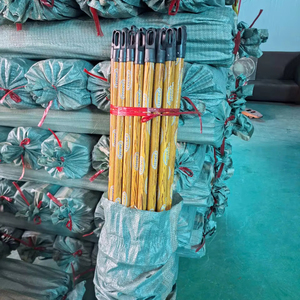 Mango de Escoba de Madera de Eucalipto Recubierto de PVC con Patrón de Grano de Madera e Impresión de Logotipo Personalizado - Product Image 4