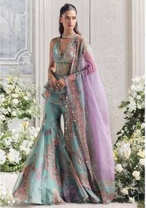 Conjunto de Lehenga Choli Bordado en Tonos Pastel con Dupatta Transparente – Diseño Floral para Bodas y Fiestas para Mujer - Product Image 2