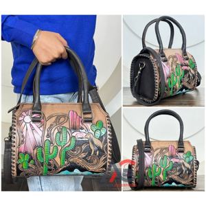 Nuevo Bolso de Viaje de Cuero de Diseño Artesanal, Bolso Deportivo Mediano de Cuero Vacuno Premium con Estampado de Cactus Colorido y Elegante - Product Image 1